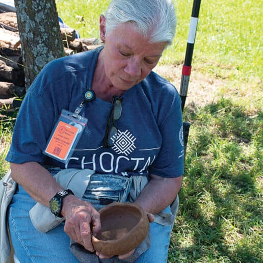 Karen Downen demonstrates traditional Choctaw pottery